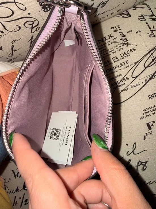 Coach Lavender Patent Leather Signature Chain Shoulder Bag - Picture 4 of 4